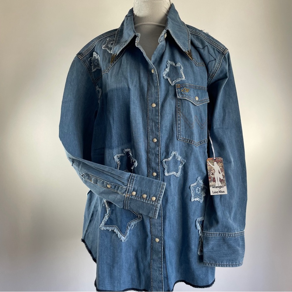 NWT Wrangler Lainey Wilson collab "Starry" Western Denim Shirt Rodeo Cowgirl